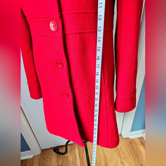 GUC Wool Red Coat - Picture 6 of 9